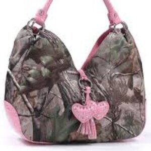 Realtree Pink and Camouflage Shoulder Women's Bag